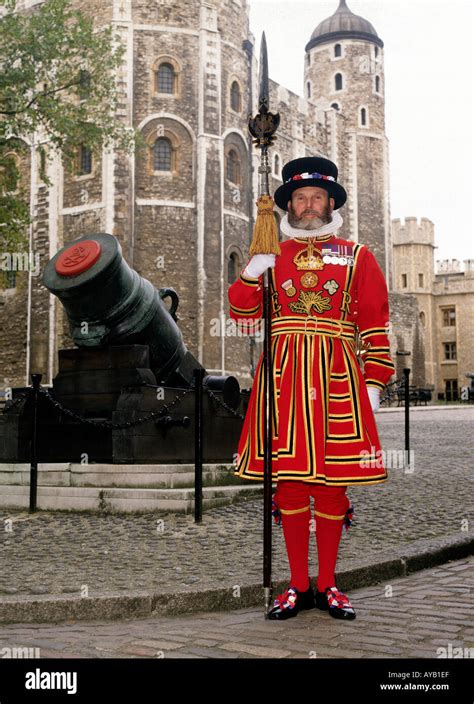 picture of beefeaters tower london.